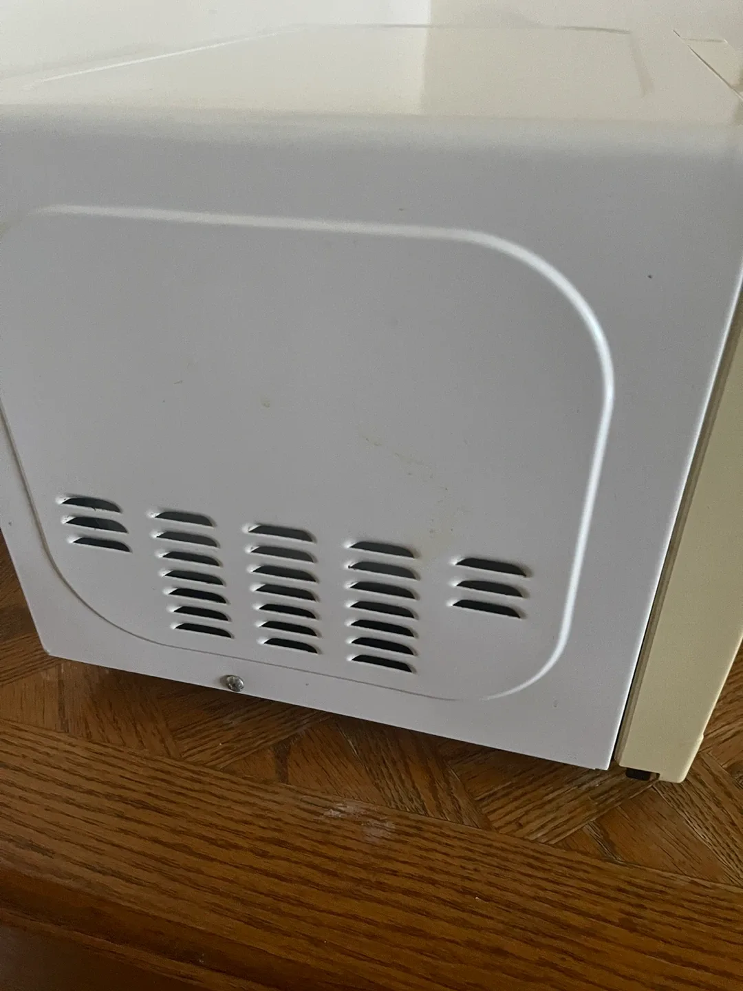 Danby Microwave - Compact Size image indicator(3)