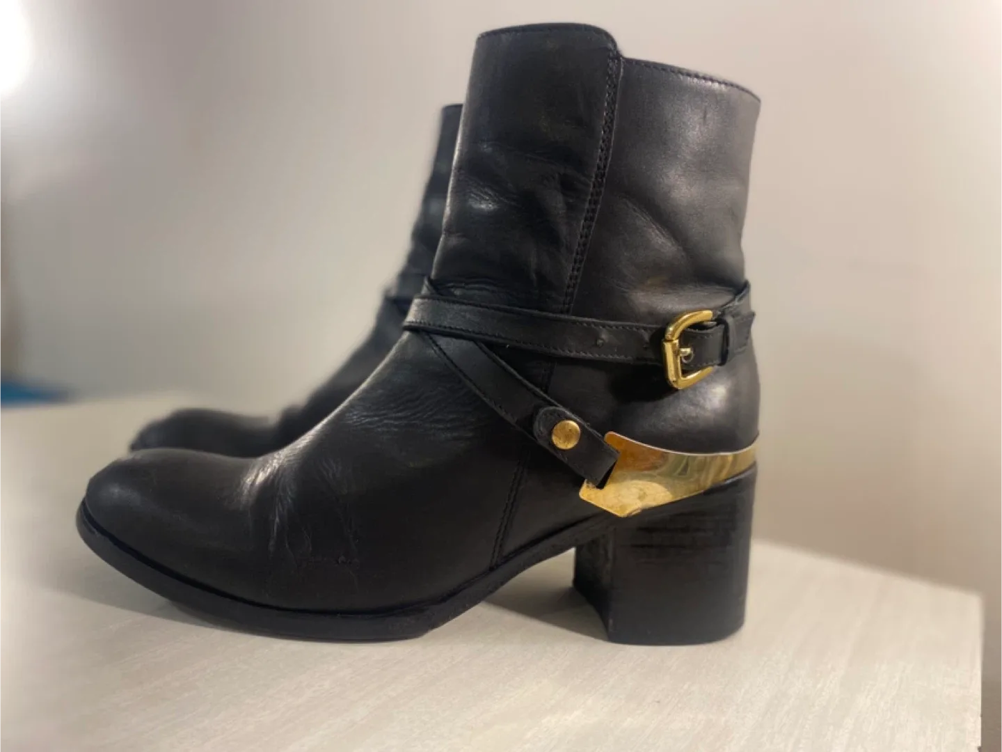 Soft Mocs Black Leather Ankle Boots image indicator(2)