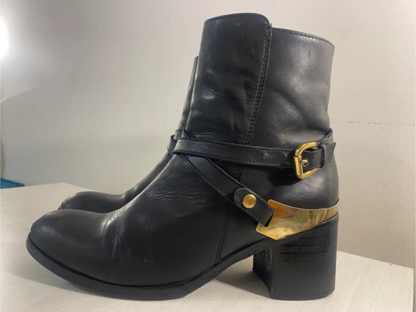 Soft Mocs Black Leather Ankle Boots thumbnail