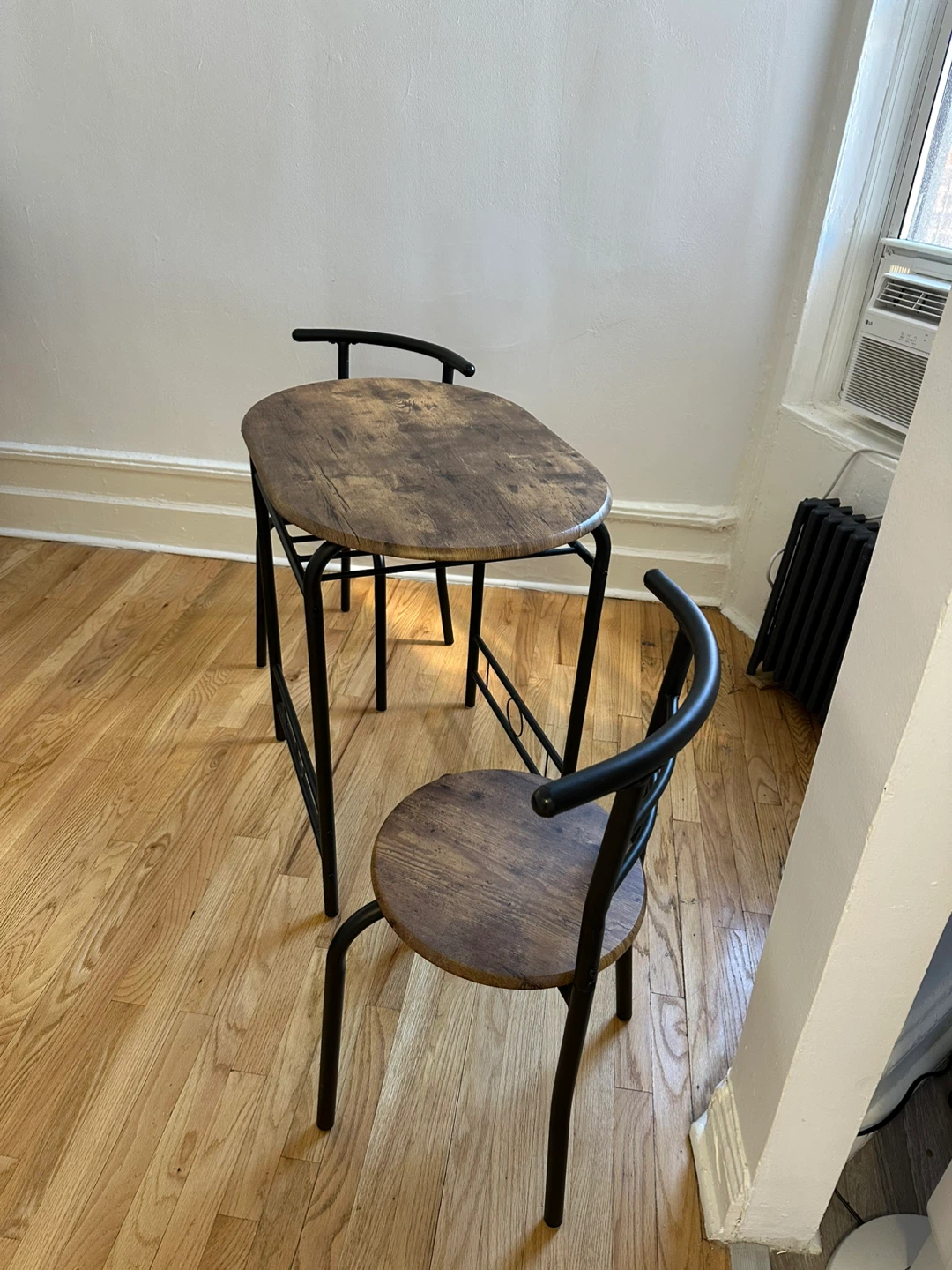 Small Kitchen Table with 2 Chairs - photo 2