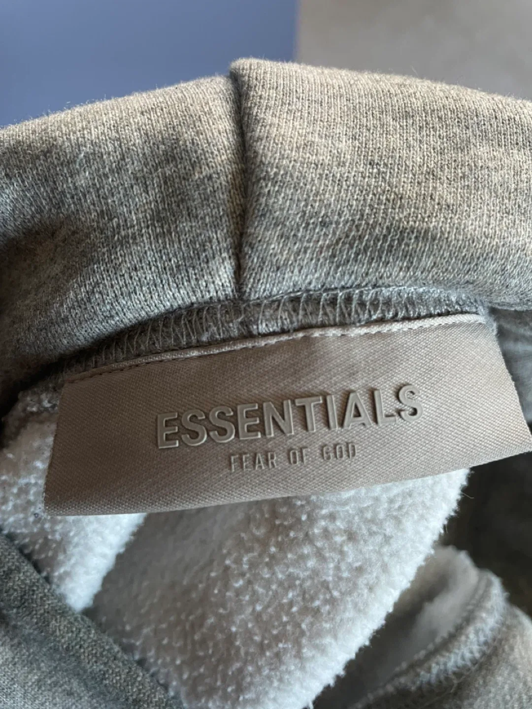 Essentials Fear of God Hoodie - Size M image indicator(2)