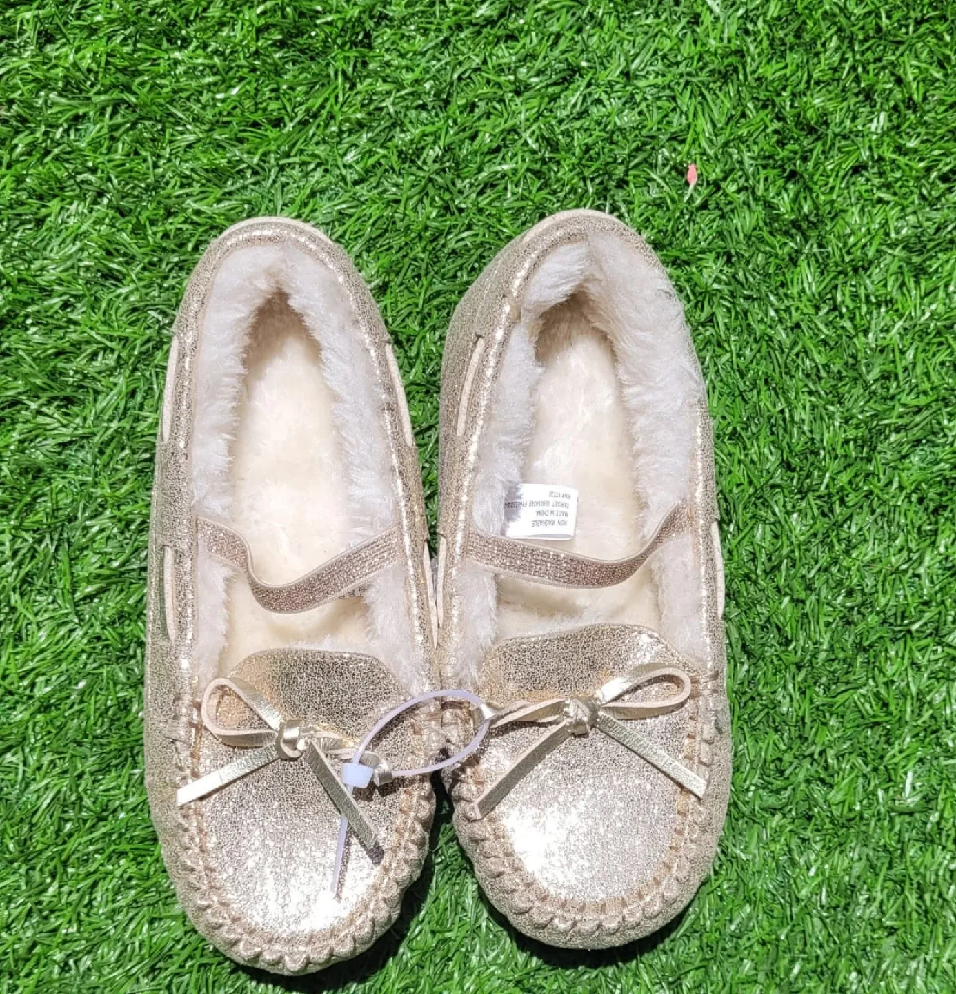 New beautiful fluff girl shoes size 12 color Gold thumbnail