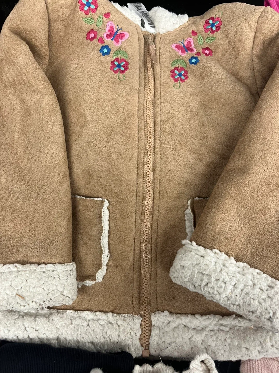 Girls’ Large Clothes Bundle Size 4T image indicator(3)