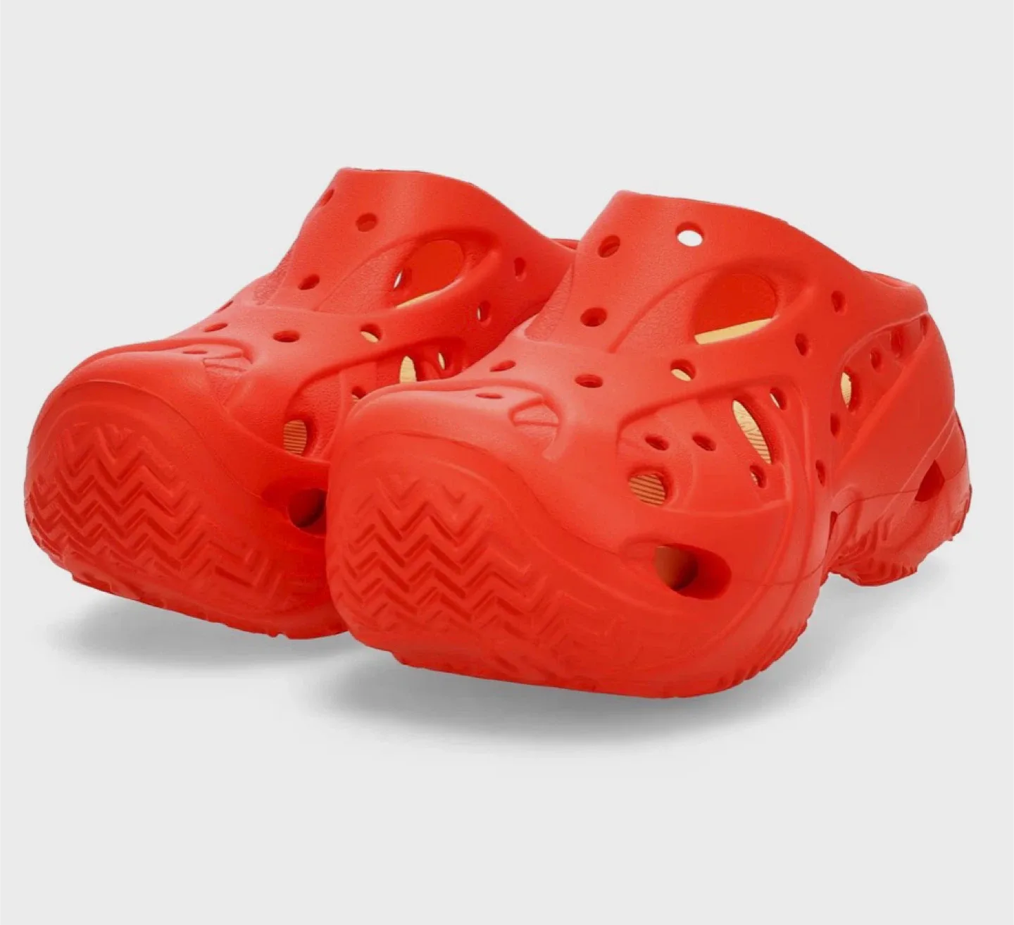 ✨Host pick✨Red Crocs with Jibbitz image indicator(2)