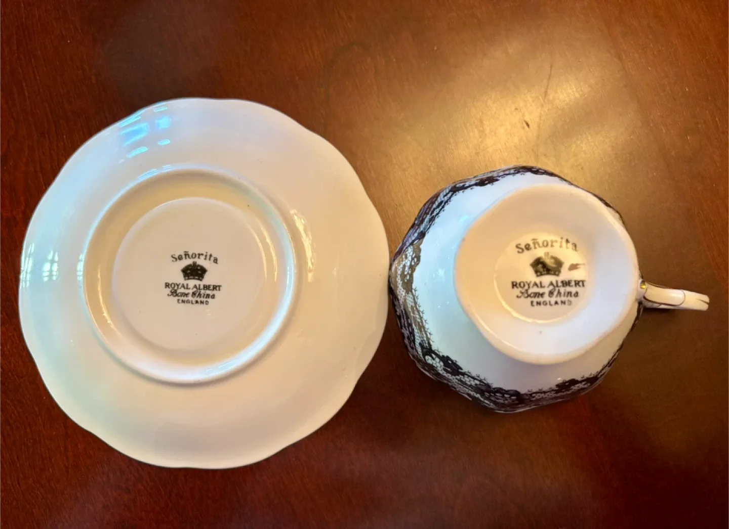 Vintage Royal Albert Teacup & Saucer image indicator(5)