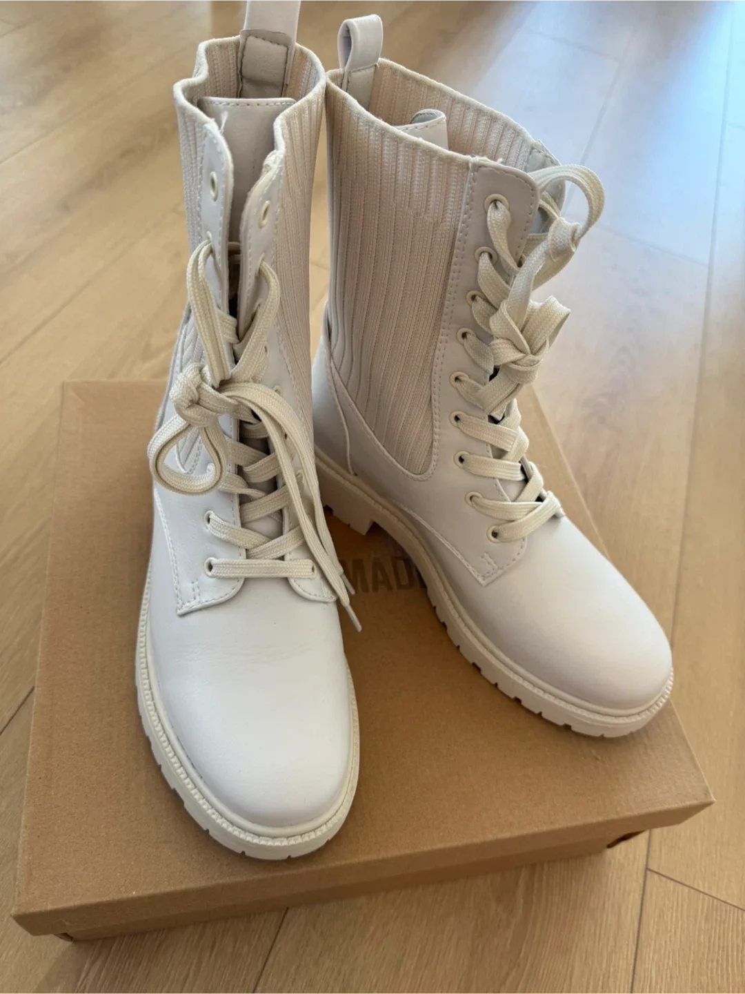 Madden Girl White Combat Boots - Size 8 image indicator(5)