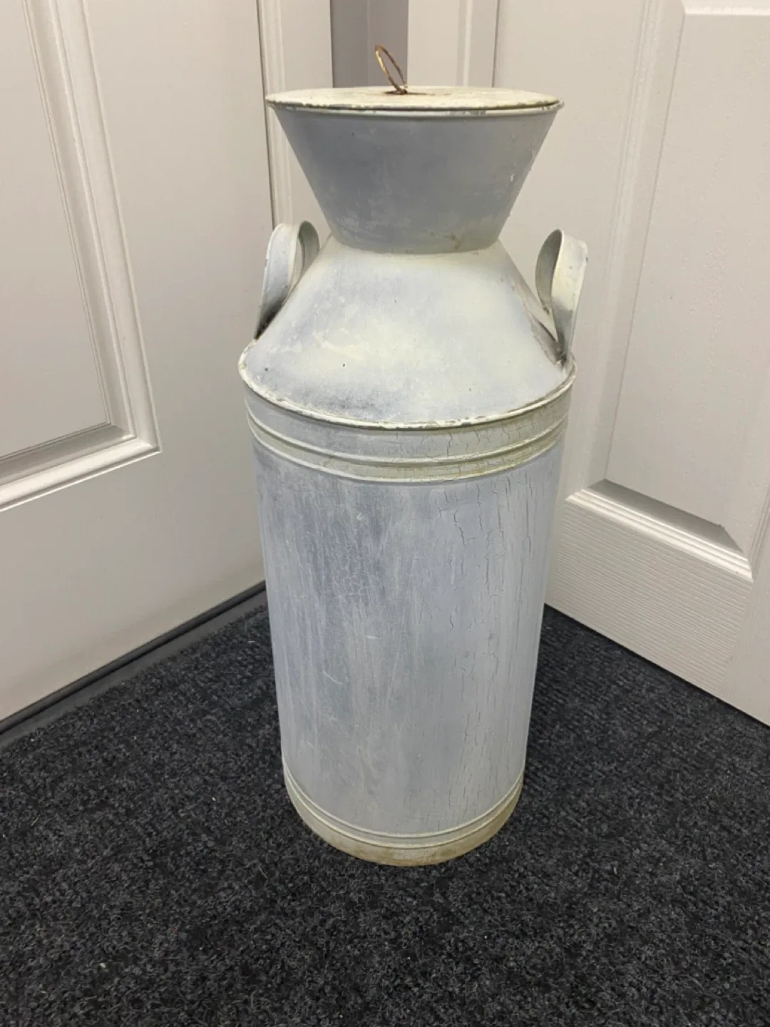 Rustic Decorative Metal Milk Can Style with Rooster Design image indicator(3)