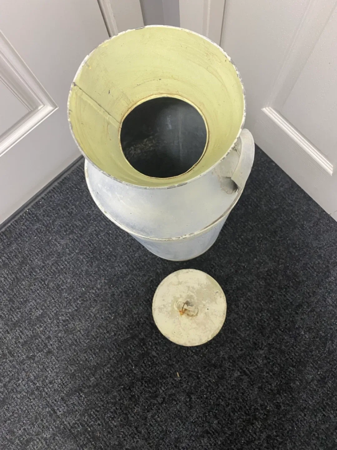 Rustic Decorative Metal Milk Can Style with Rooster Design image indicator(5)