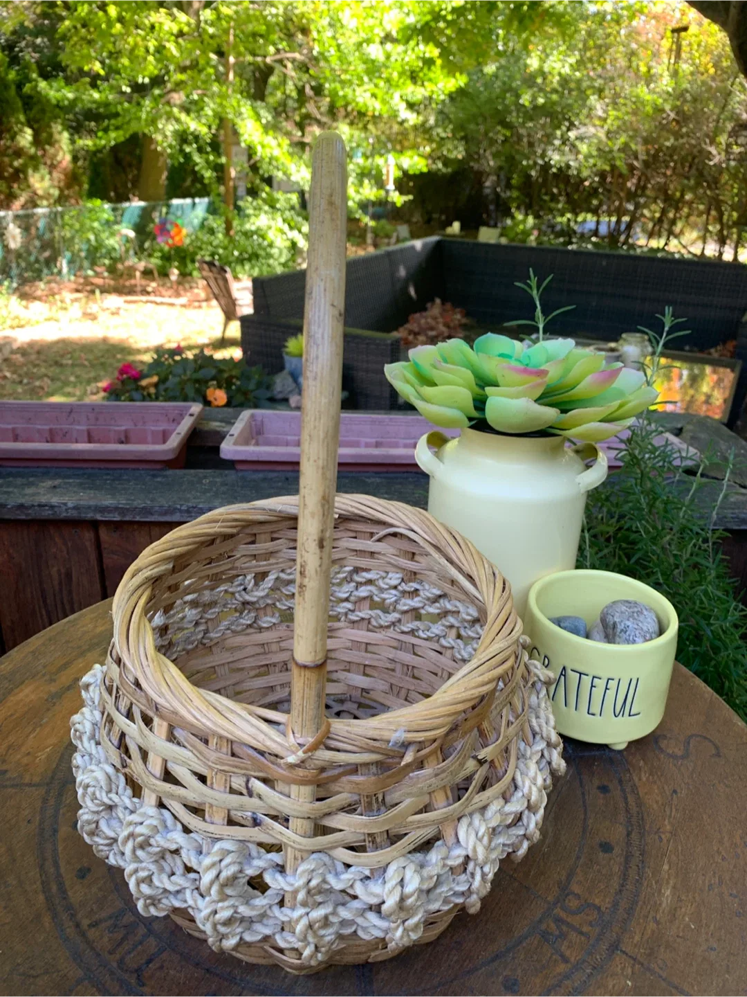 Woven Basket with Bamboo Handle image indicator(5)