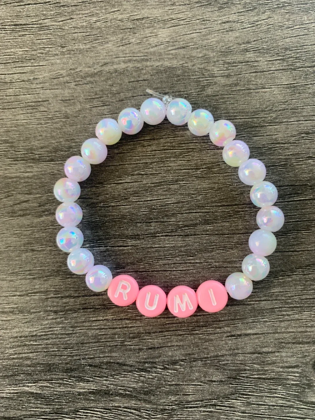 K pop demon hunters bracelets image indicator(2)