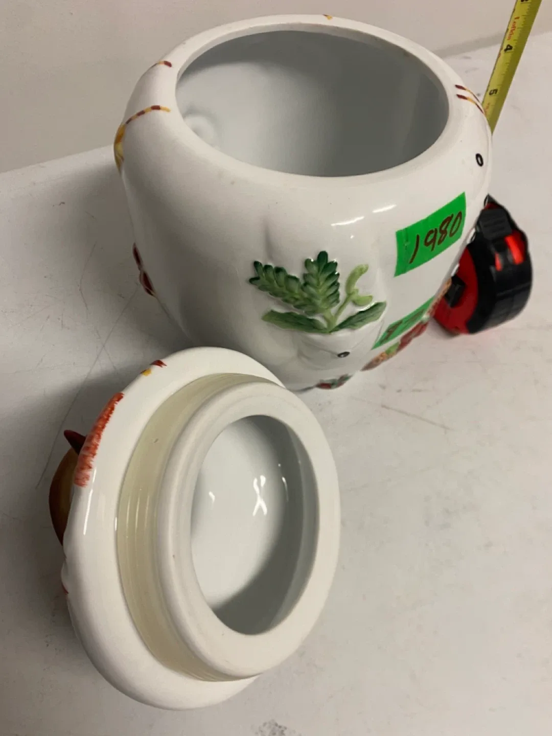 Villeroy & Boch Festive Friends Large Snowman Cookie Jar image indicator(4)