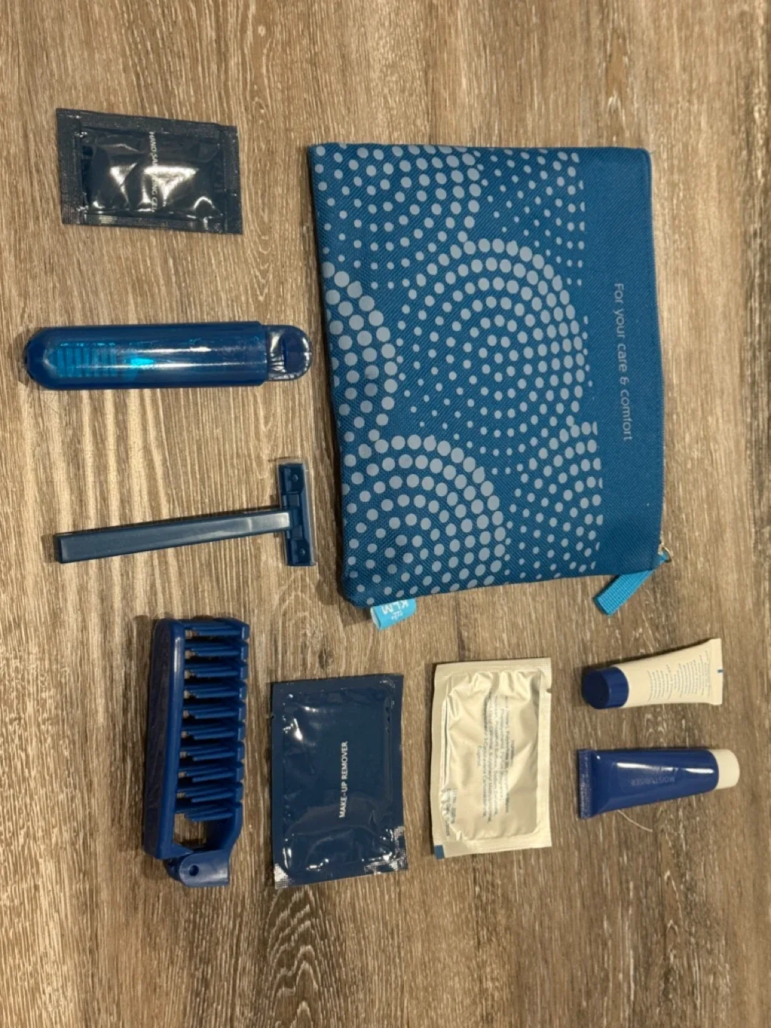 2 KLM Travel Kits - Blue Unused image indicator(4)