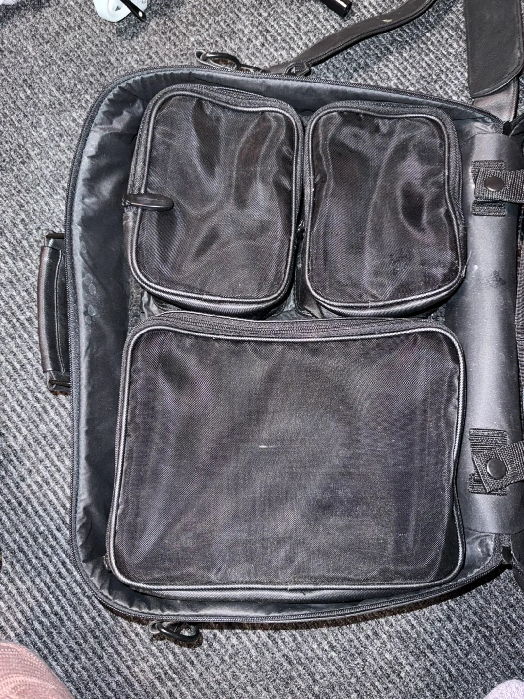 Black Makeup Artist Bag ( MAC ) image indicator(4)