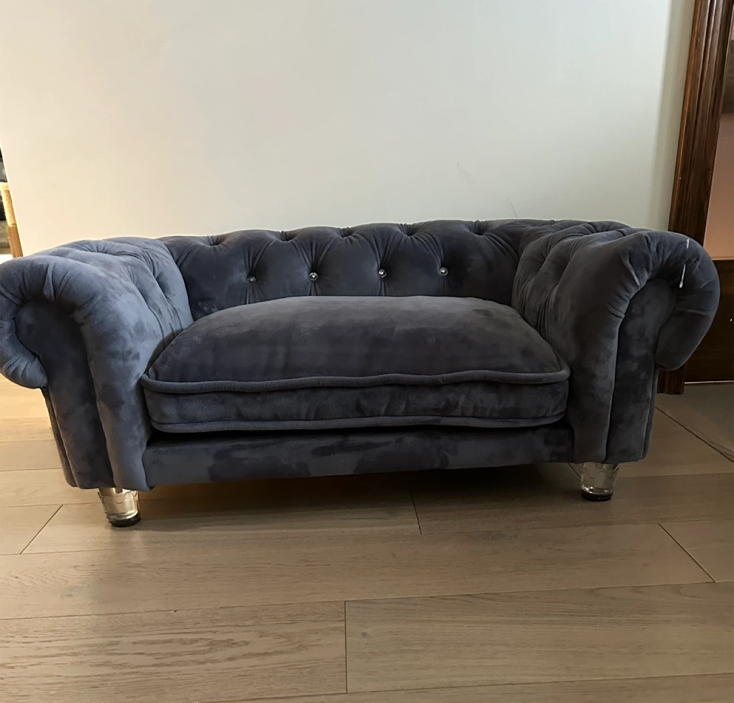 Grey Velvet Chesterfield Style Pet Sofa - photo 4