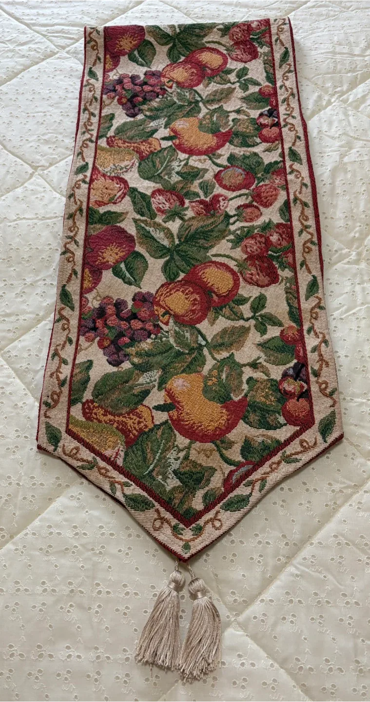 Floral tapestry table runner image indicator(2)