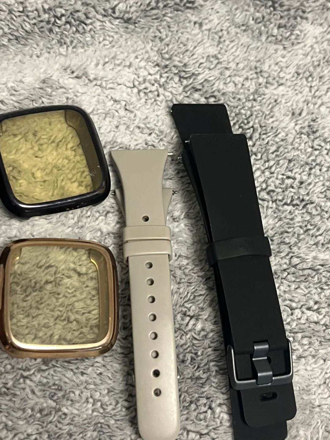 Fitbit Versa 2 with Bands & Accessories image indicator(4)