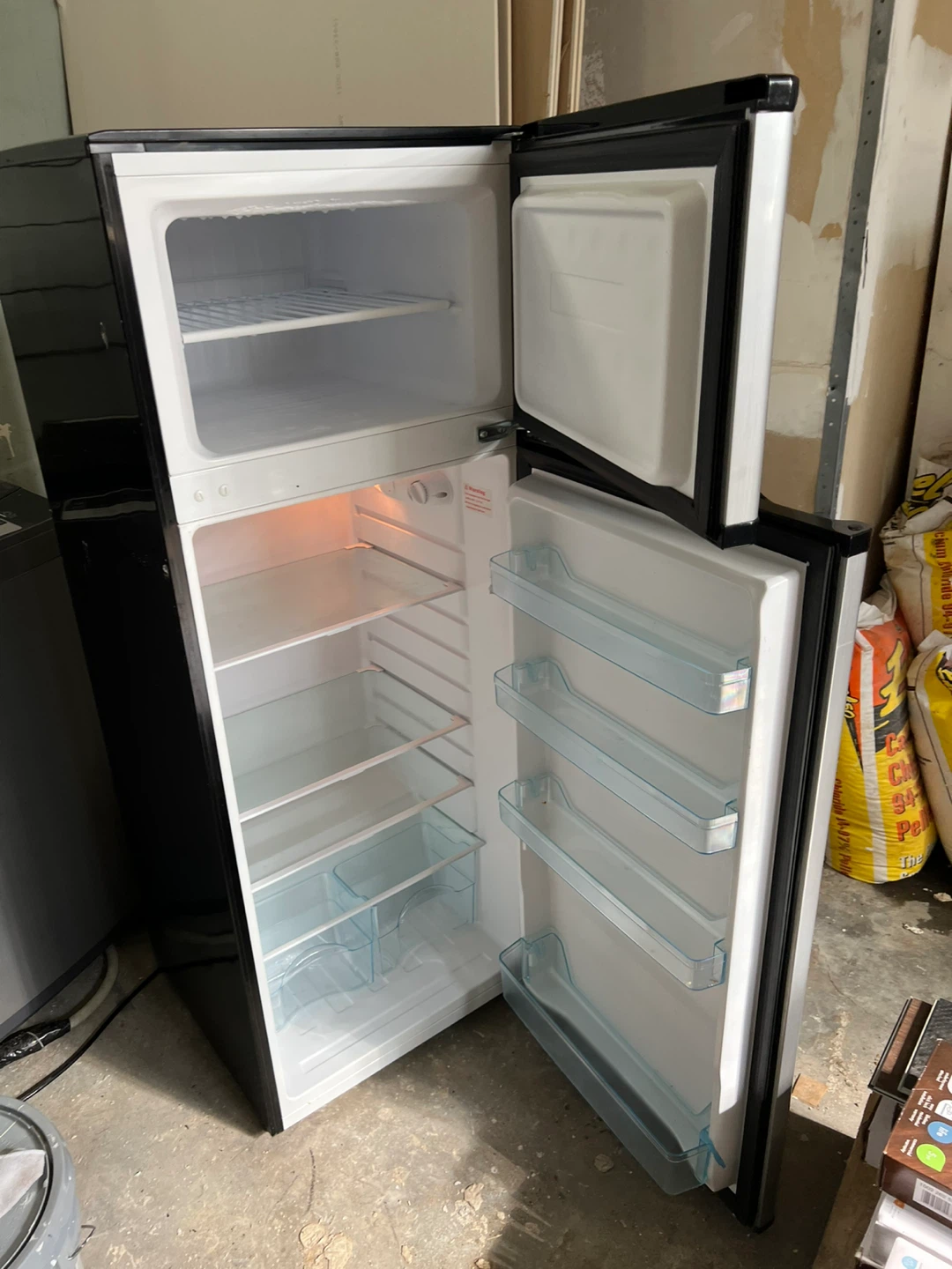 Small Amana Stainless Steel Top-Freezer Refrigerator - photo 5