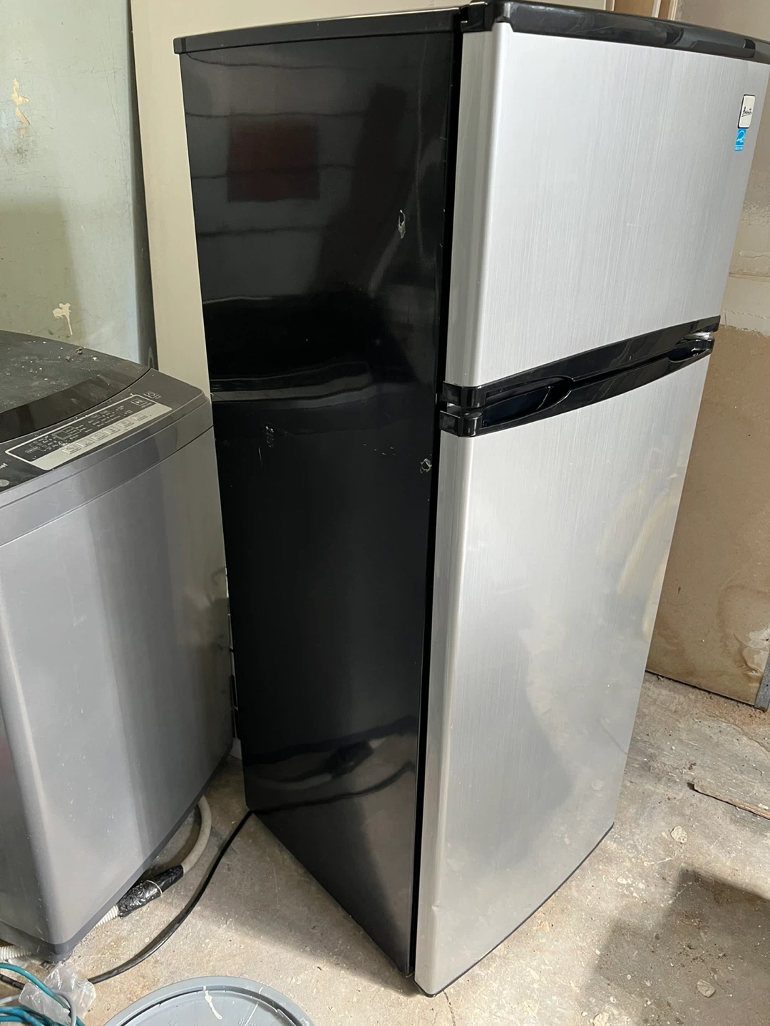 Small Amana Stainless Steel Top-Freezer Refrigerator - photo 2