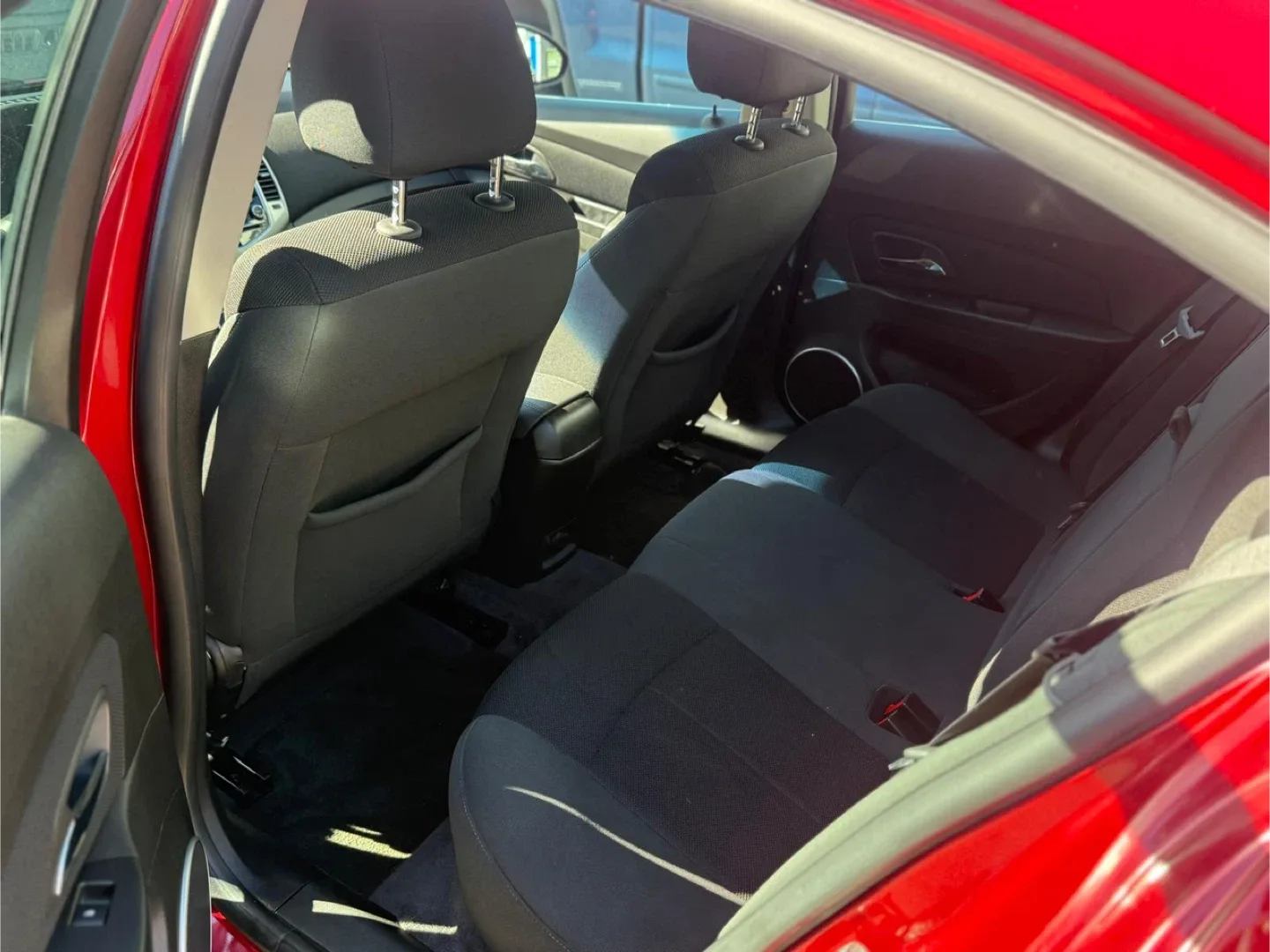 2012 Chevrolet Cruze image indicator(10)