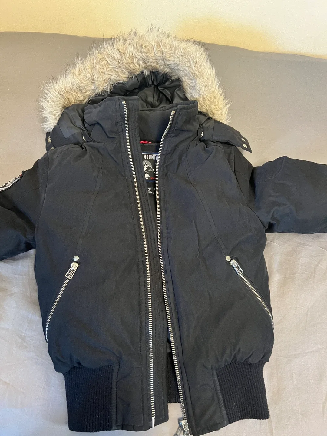 Storm Mountain Black Winter Jacket image indicator(4)