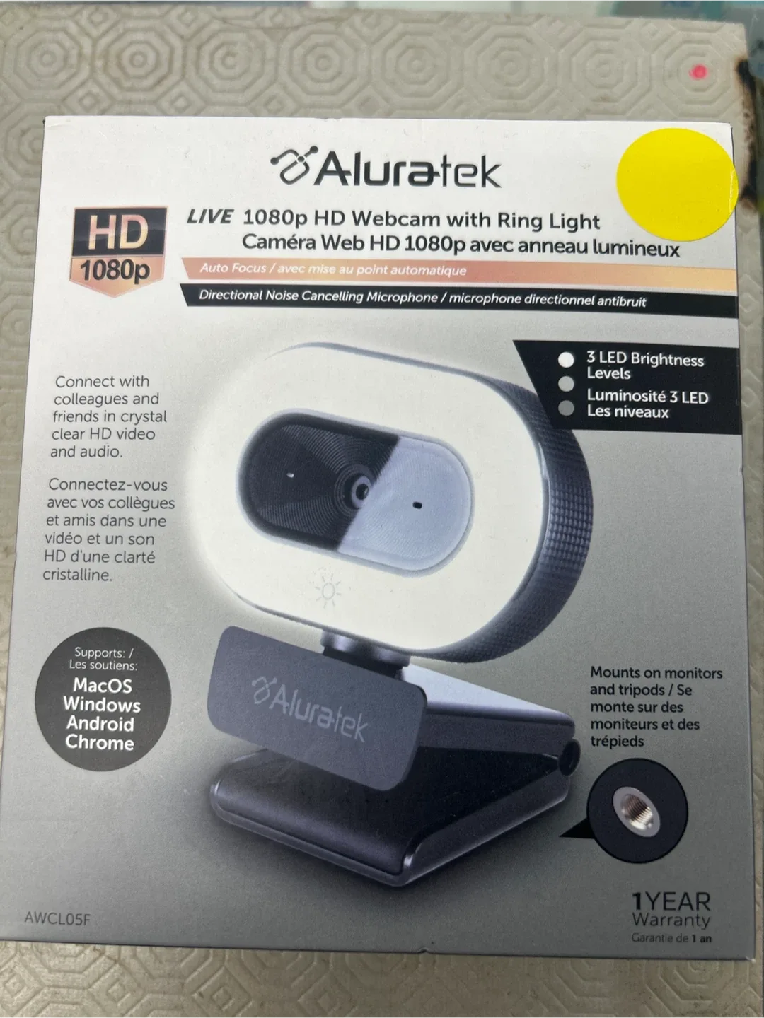 Aluratek LIVE 1080p HD Webcam with Ring Light