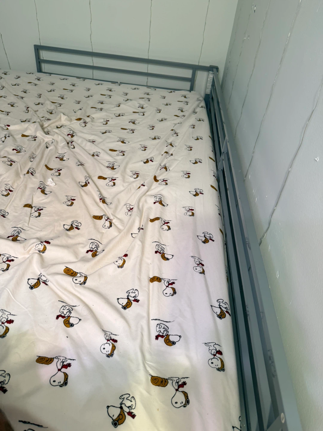 Bunk Bed with Snoopy Bedding