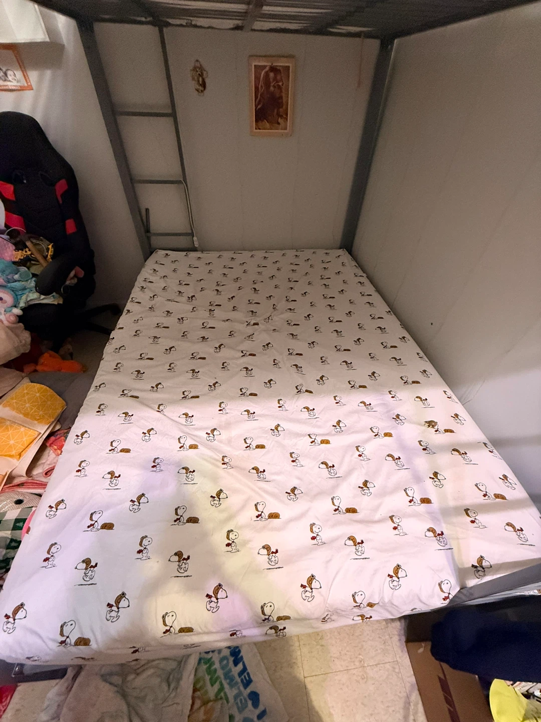 Bunk Bed with Snoopy Bedding - photo 4