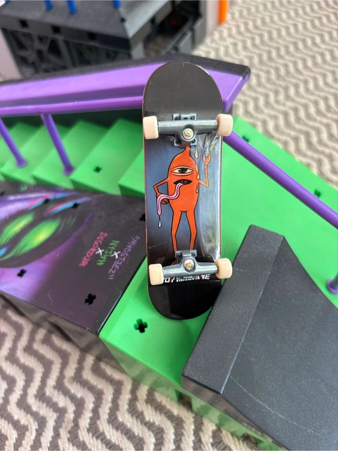 Tech Deck Sk8shop Bonus Pack Fingerboard & Ramp Set thumbnail