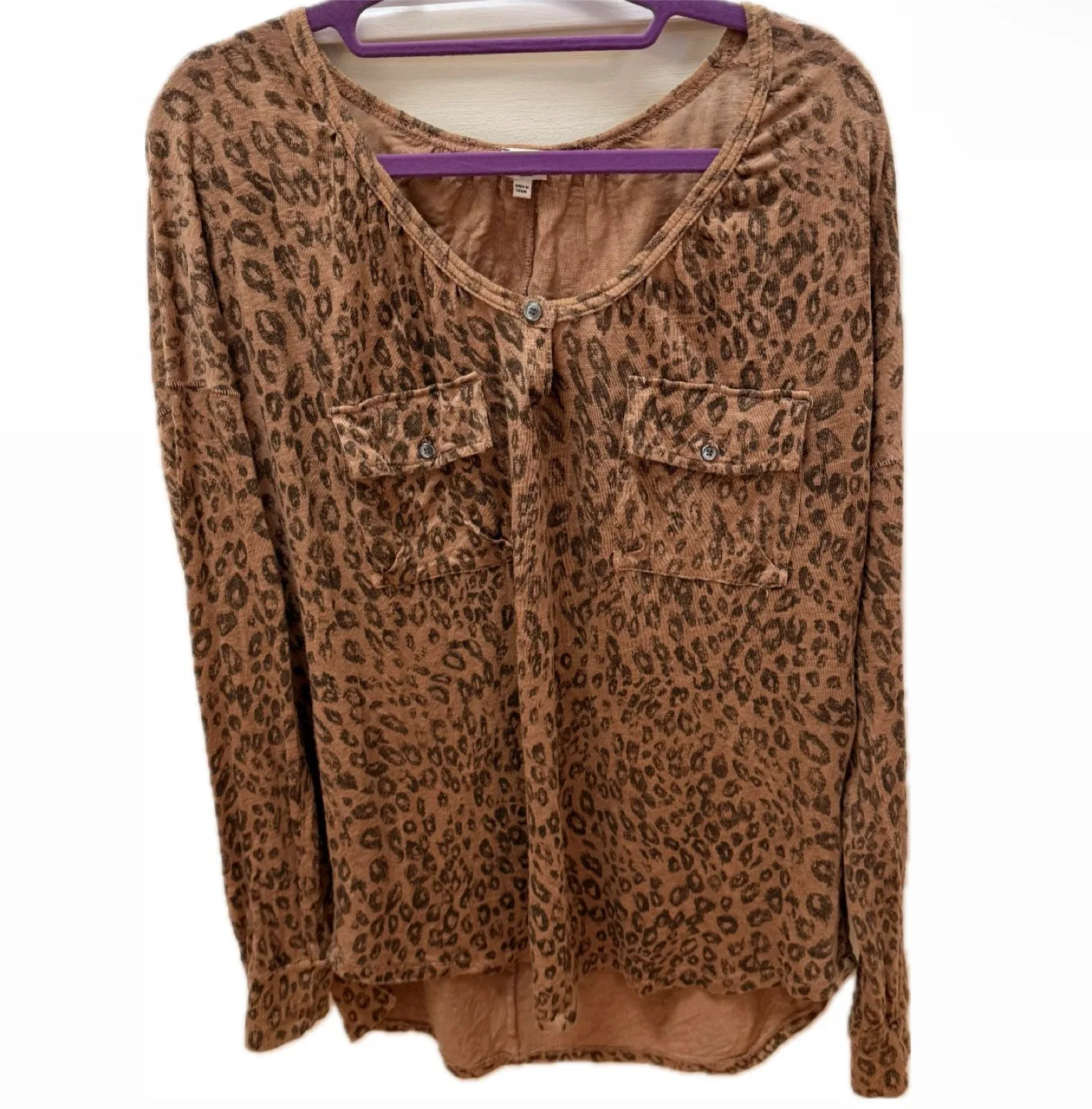 WILFRED Animal Leopard Print Blouse/Tunic Size Medium image indicator(2)