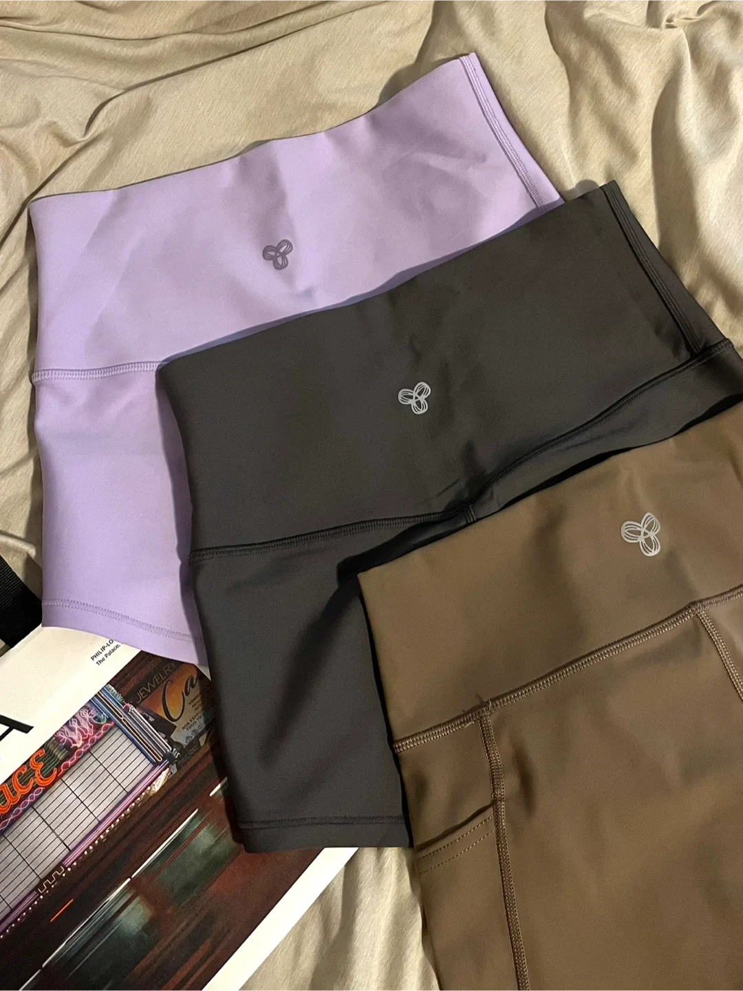 TNAction Aritzia High Rise 1.5” and 3" Shorts - Size M image indicator(2)