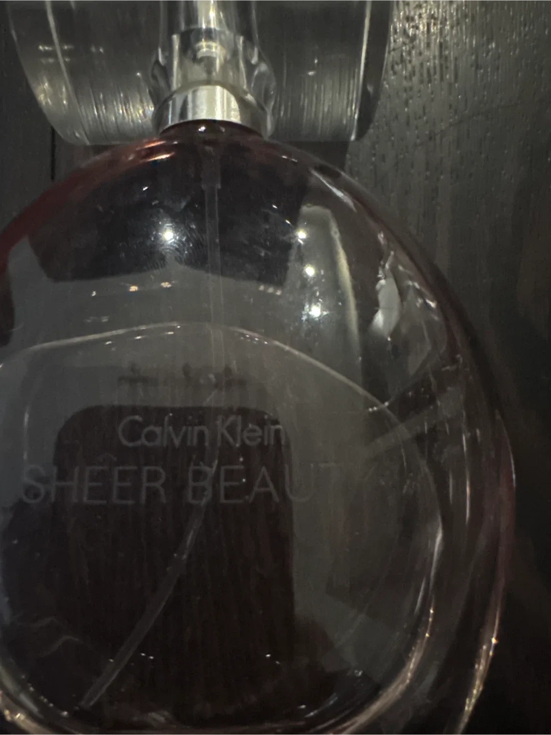 assortment of perfumes- Dossier Fruity Honey Perfume image indicator(2)