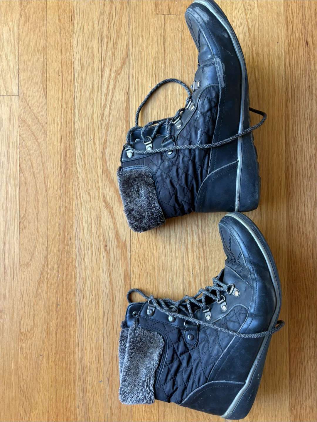 Women's Winter Boots - Size 9 - photo 2