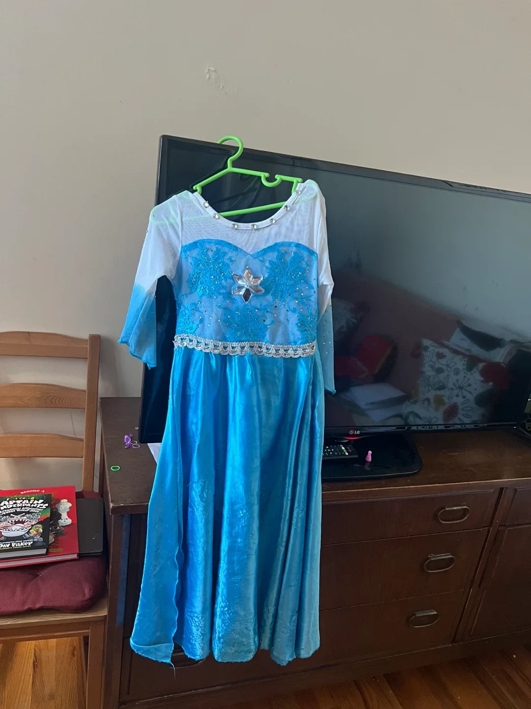 Dress-up Costumes - Elsa, Unicorn, Spider, Rapunzel image indicator(4)