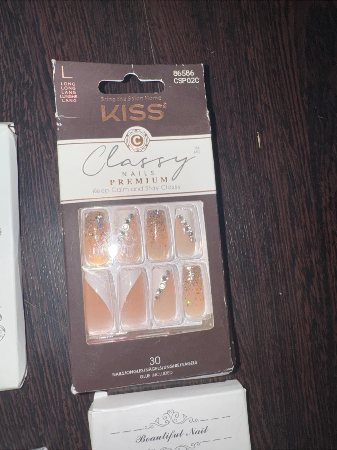 11 Assorted Press-On Nails - Kiss, Fashion&Trend, Beautiful Nail image indicator(4)