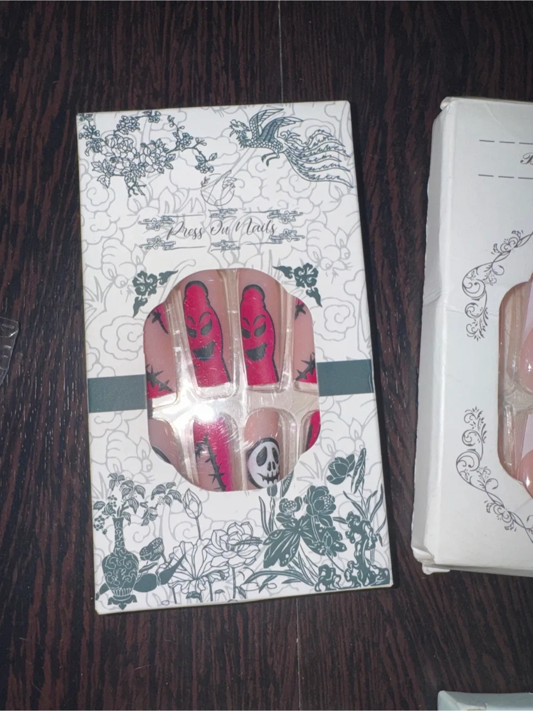 11 Assorted Press-On Nails - Kiss, Fashion&Trend, Beautiful Nail image indicator(6)