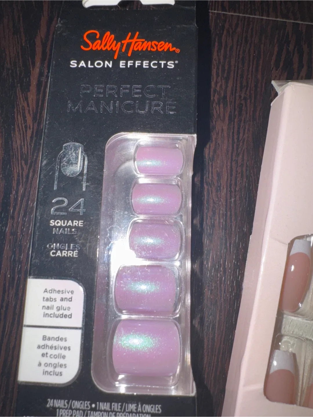 11 Assorted Press-On Nails - Kiss, Fashion&Trend, Beautiful Nail image indicator(9)