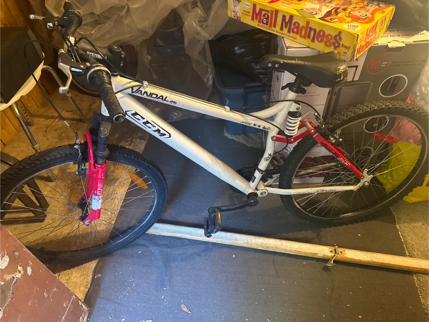 CCM Vandal 26 Mountain Bike image indicator(2)