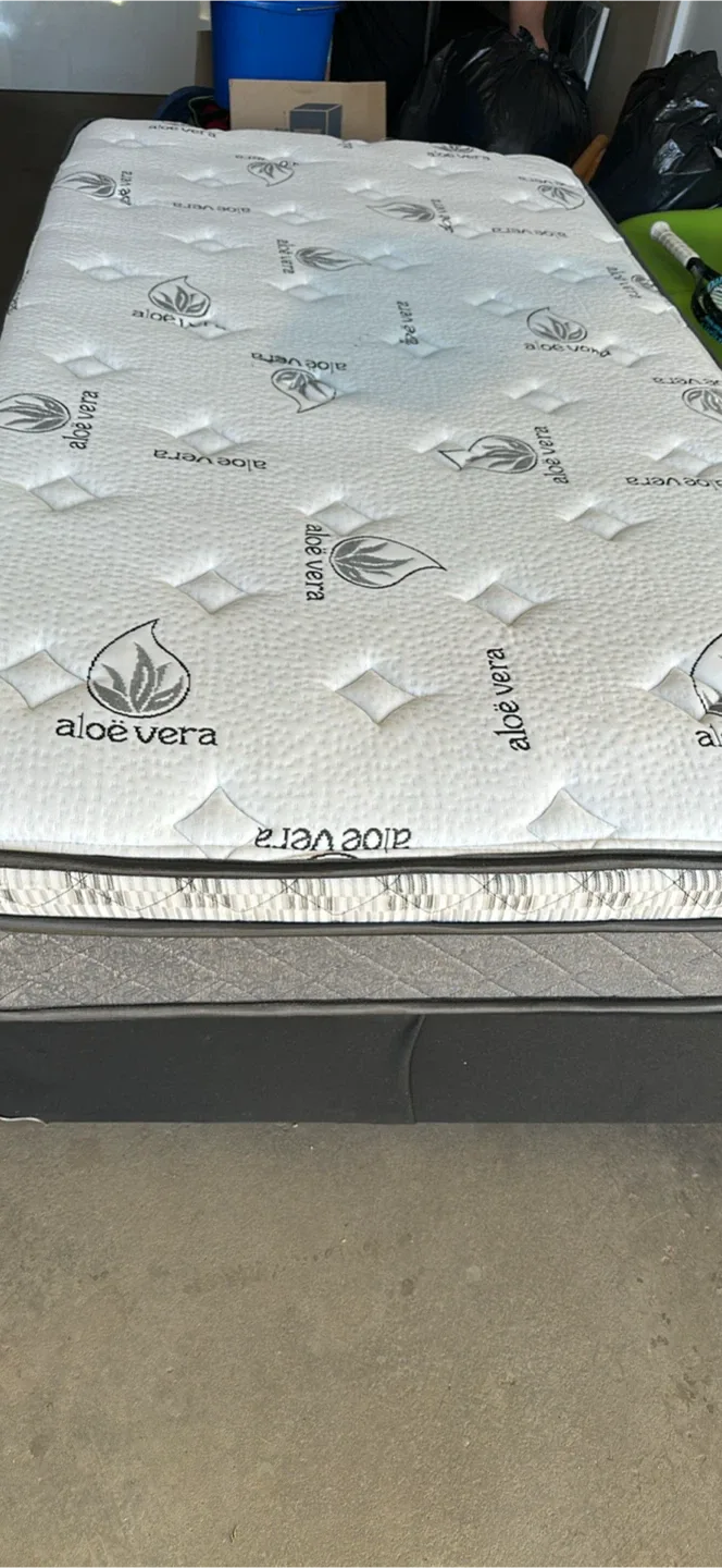 Aloe Vera Twin Mattress thumbnail