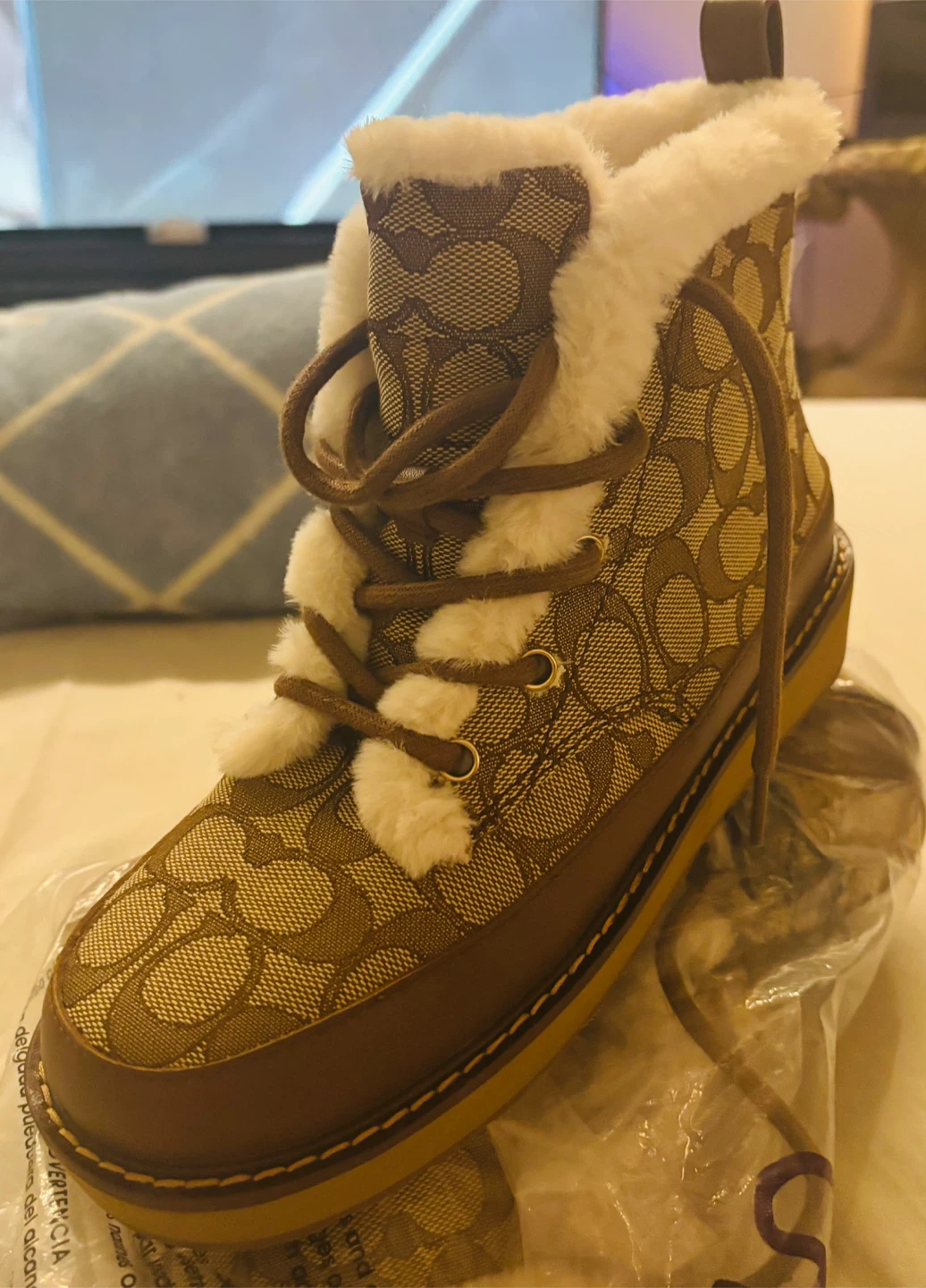 Coach Women's Ankle Boots sz6 bran new in box authentic - photo 2