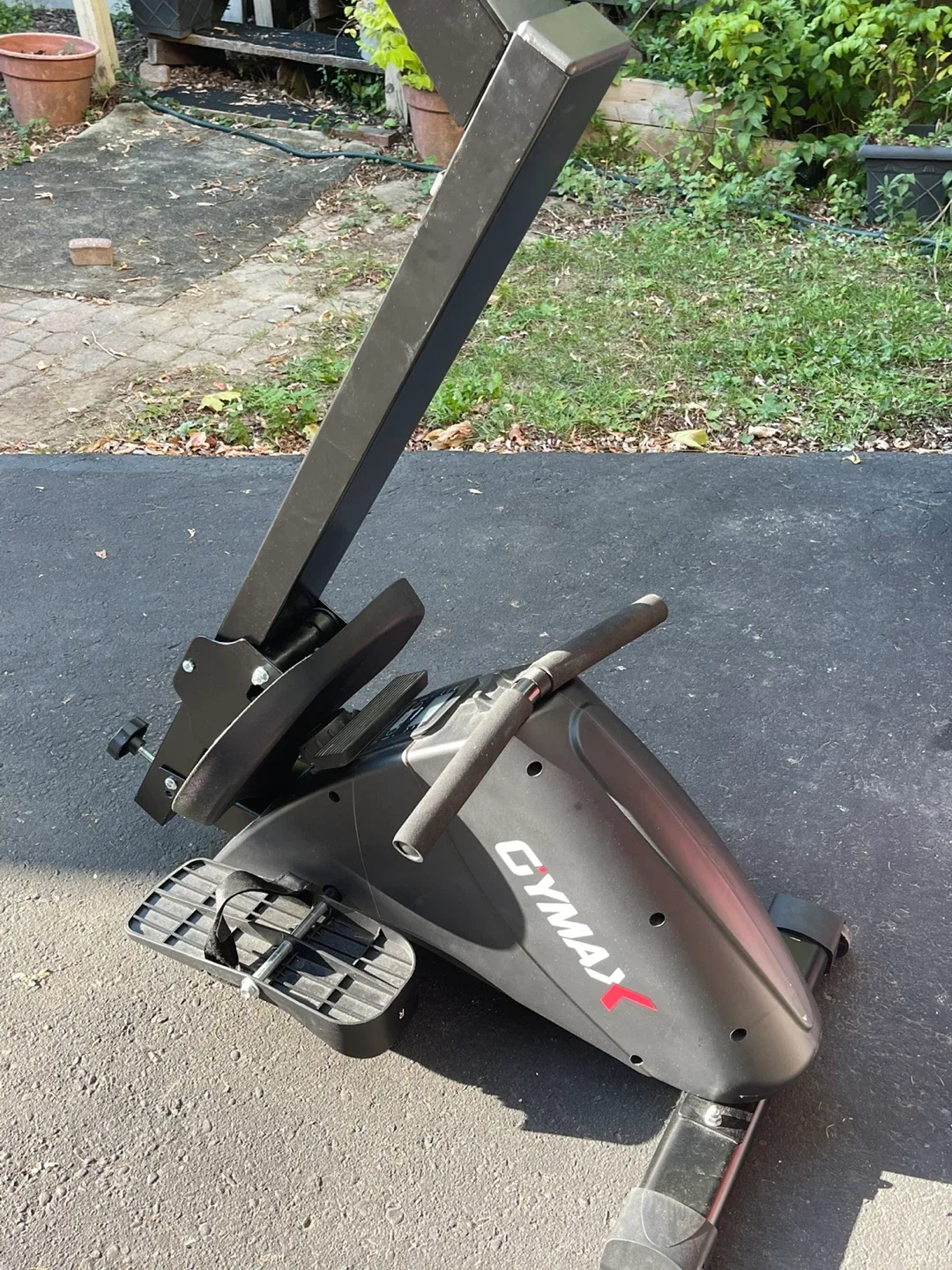 GYMAX Rowing Machine - Black image indicator(2)