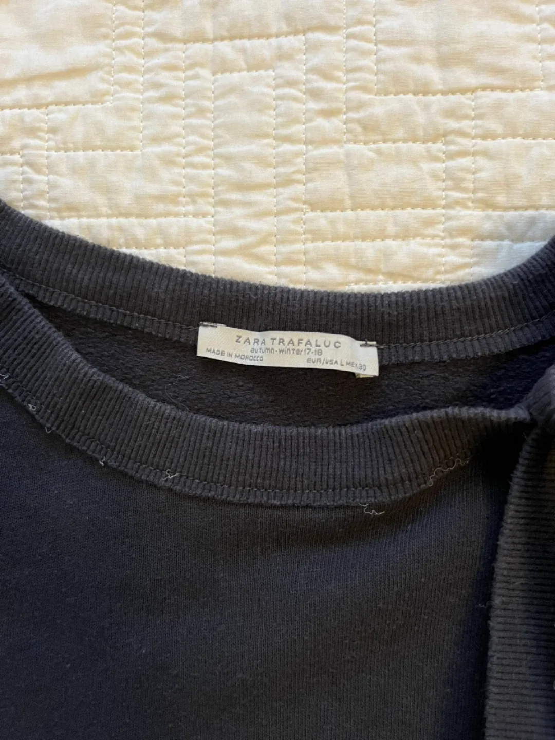 Zara Top- Size L image indicator(2)