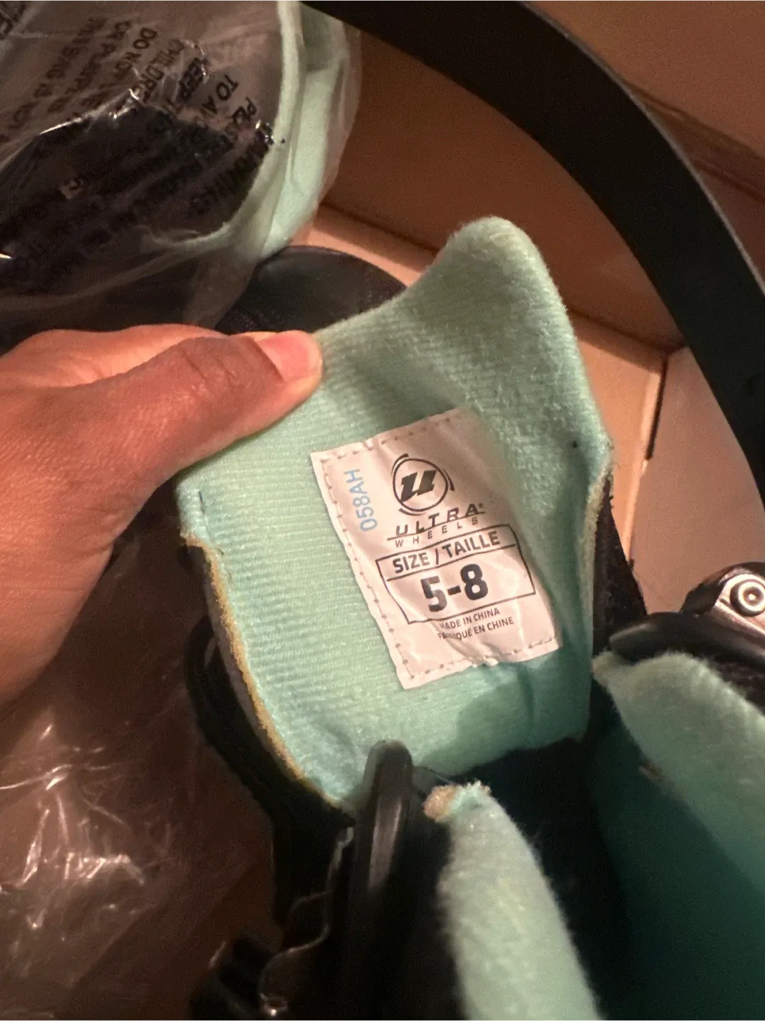 Ultra Wheels Roller Blades - Size 5-8 image indicator(3)