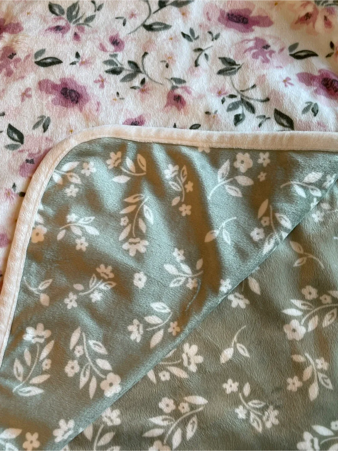 Baby Bundle: Nike Hat & Socks, Avent Soothers, Bibs, Blankets image indicator(2)