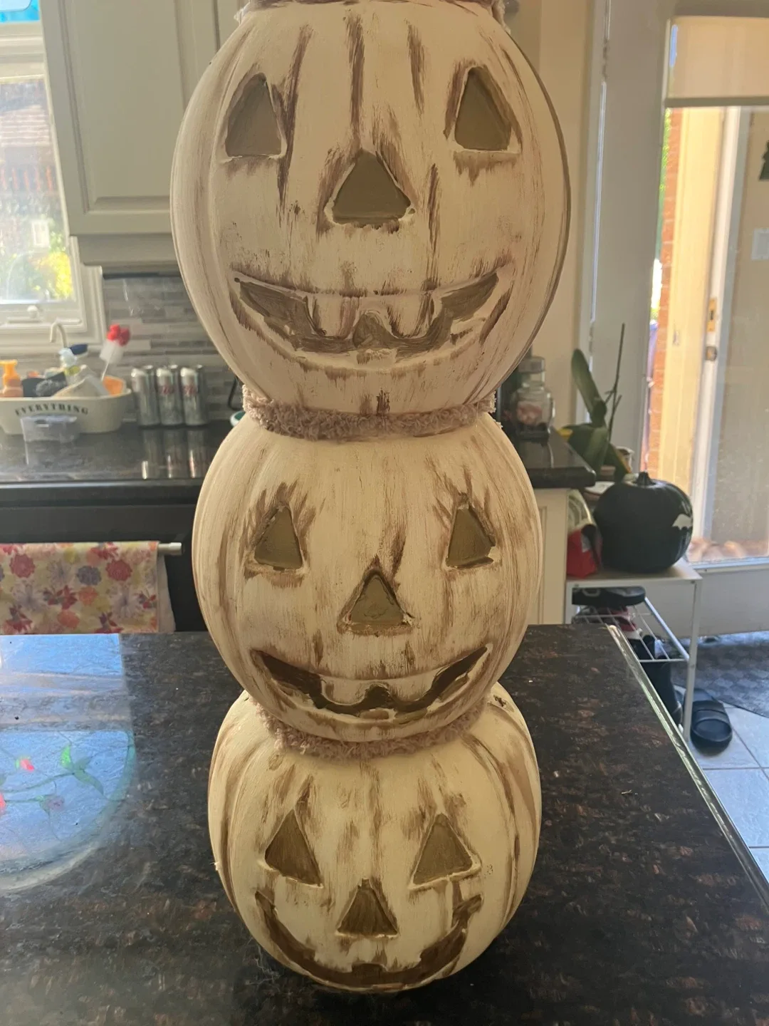 Halloween Decorations image indicator(3)