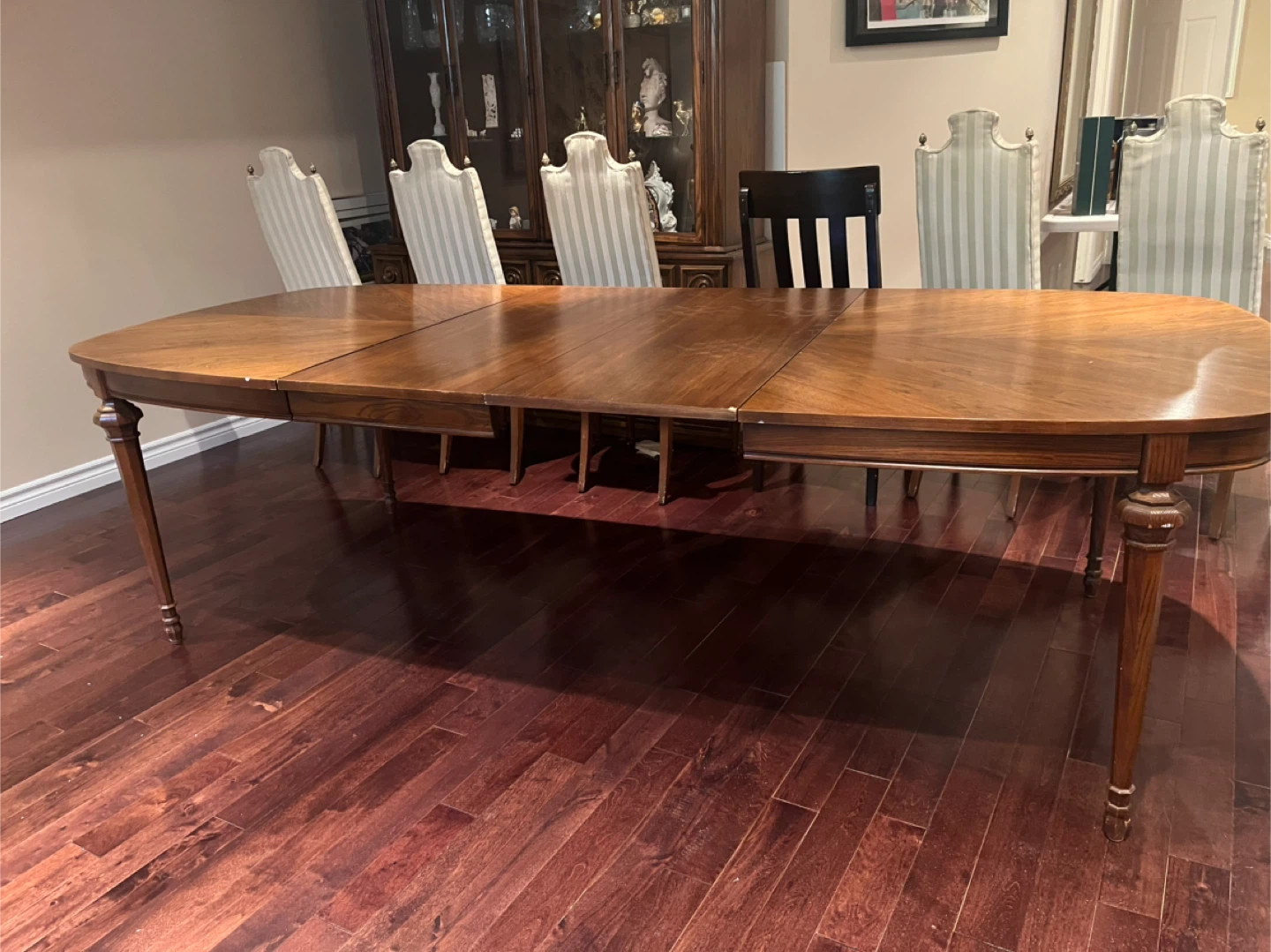 Dining Table with 6 Chairs