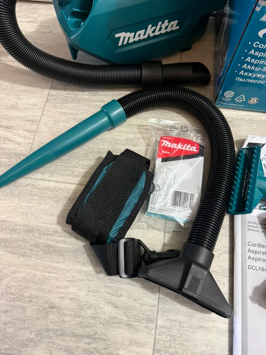 Makita 18V LXT Handheld Canister Vacuum (Tool Only image indicator(5)