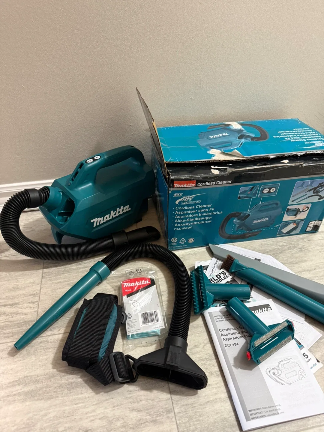 Makita 18V LXT Handheld Canister Vacuum (Tool Only image indicator(2)