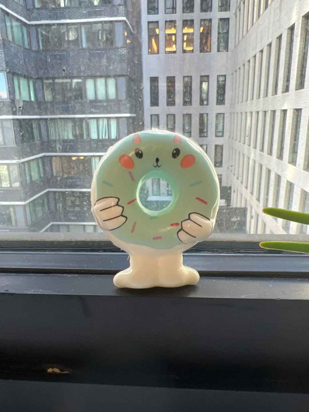 🥕 Cute Donut Figurine thumbnail