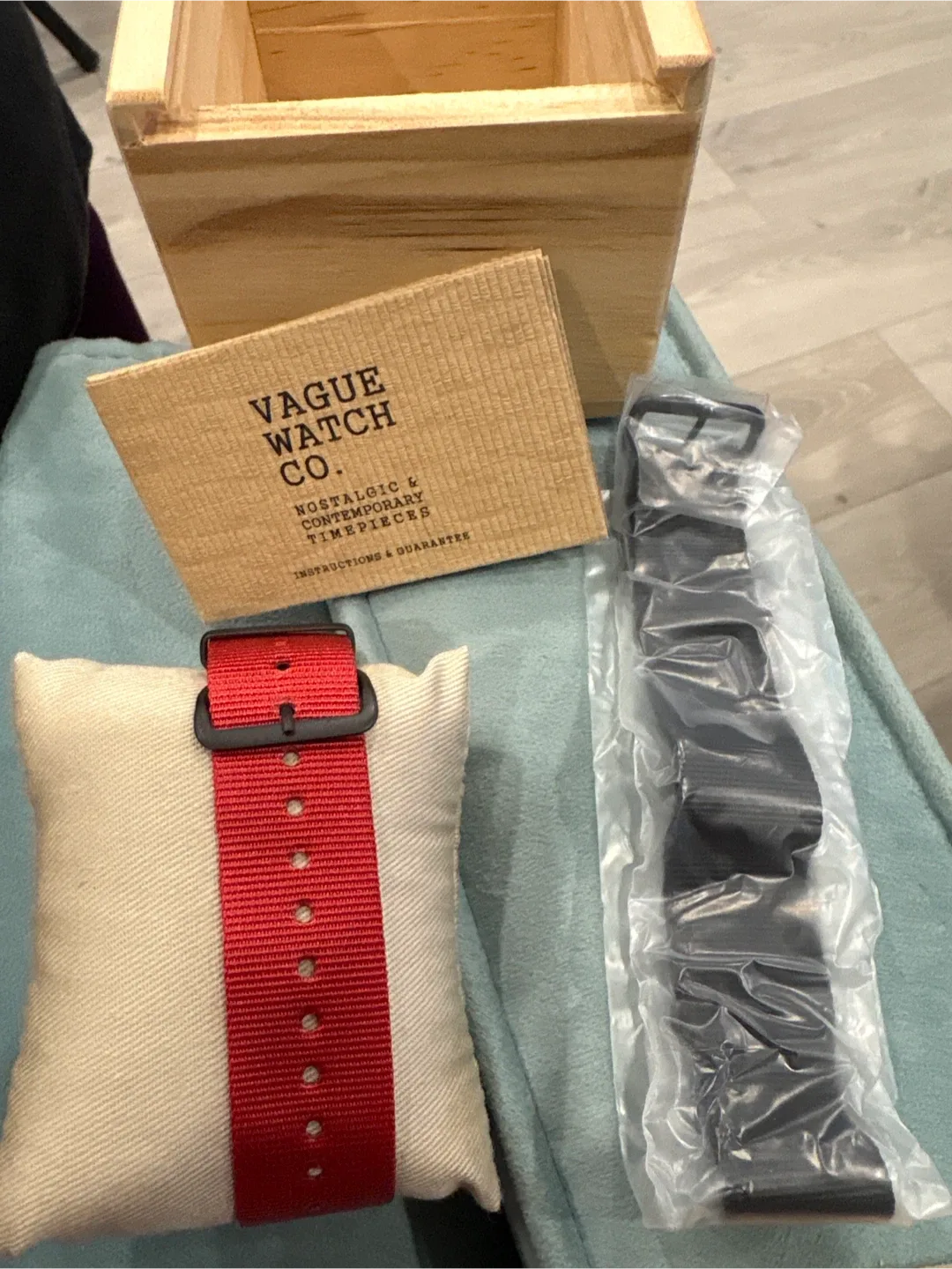 Vague Watch Co. Radio Eva Nerv Model Watch image indicator(4)