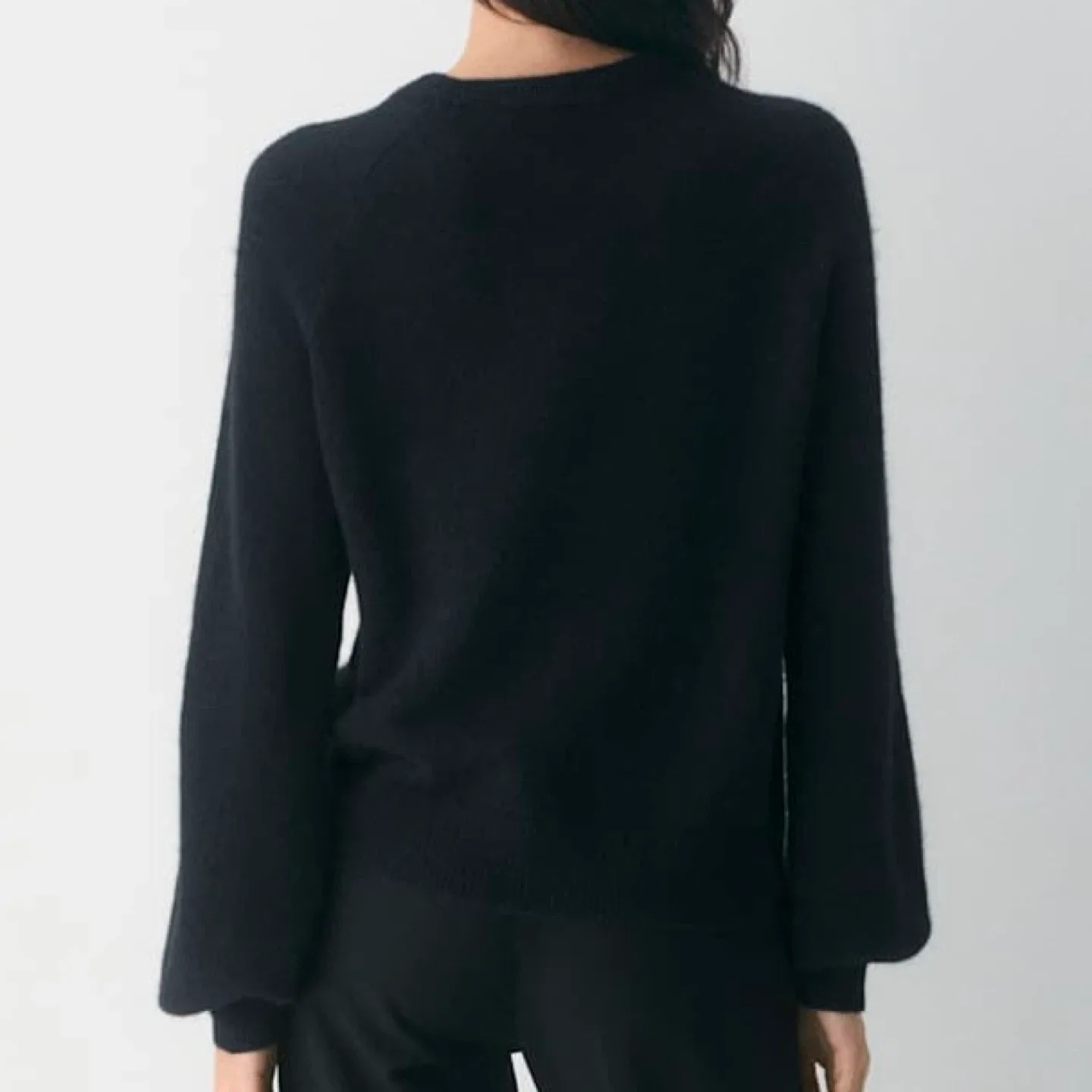 Aritzia Wilfred Sonder Sweater image indicator(3)